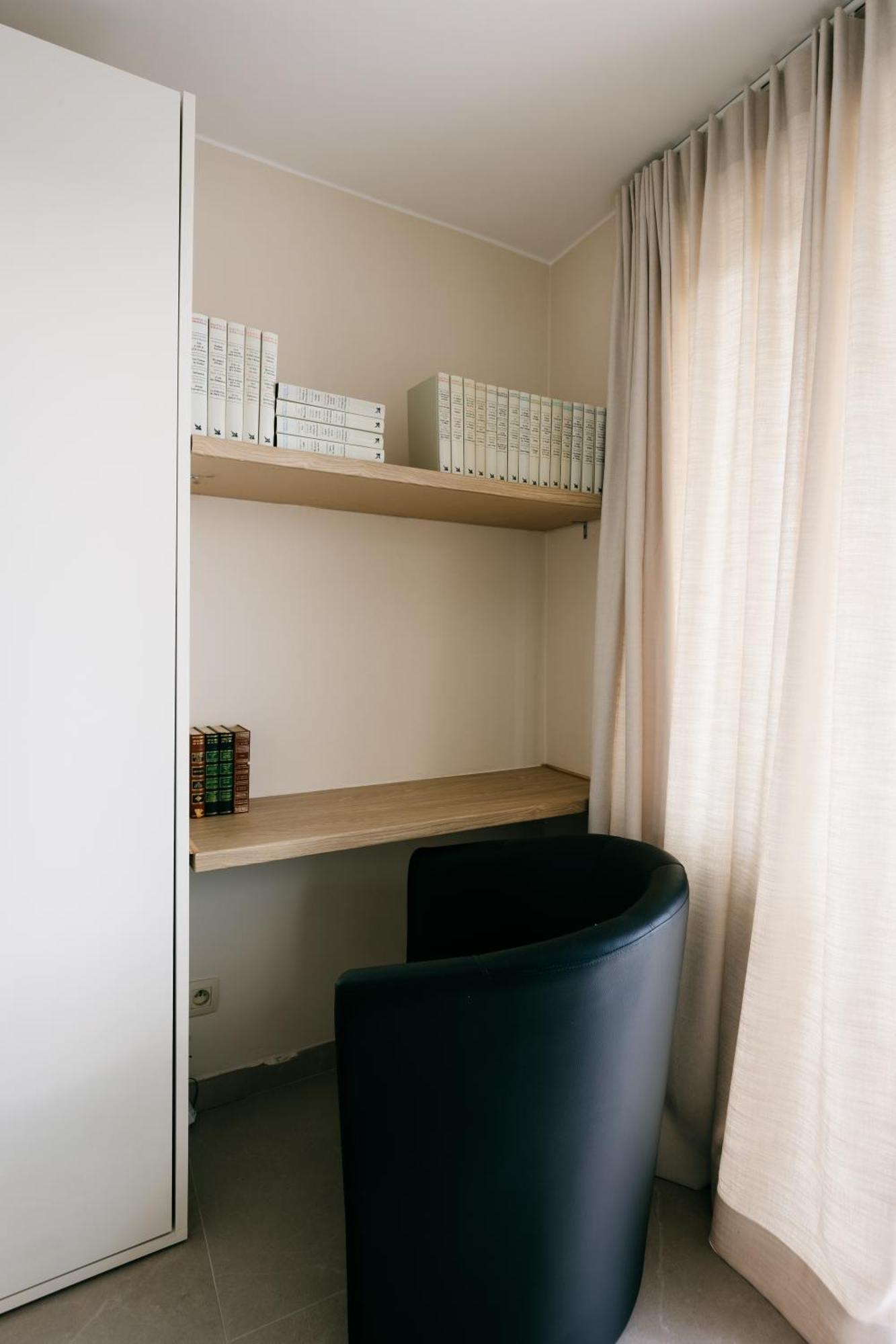The Edgewater Suites - Skyline Namur  Exterior foto